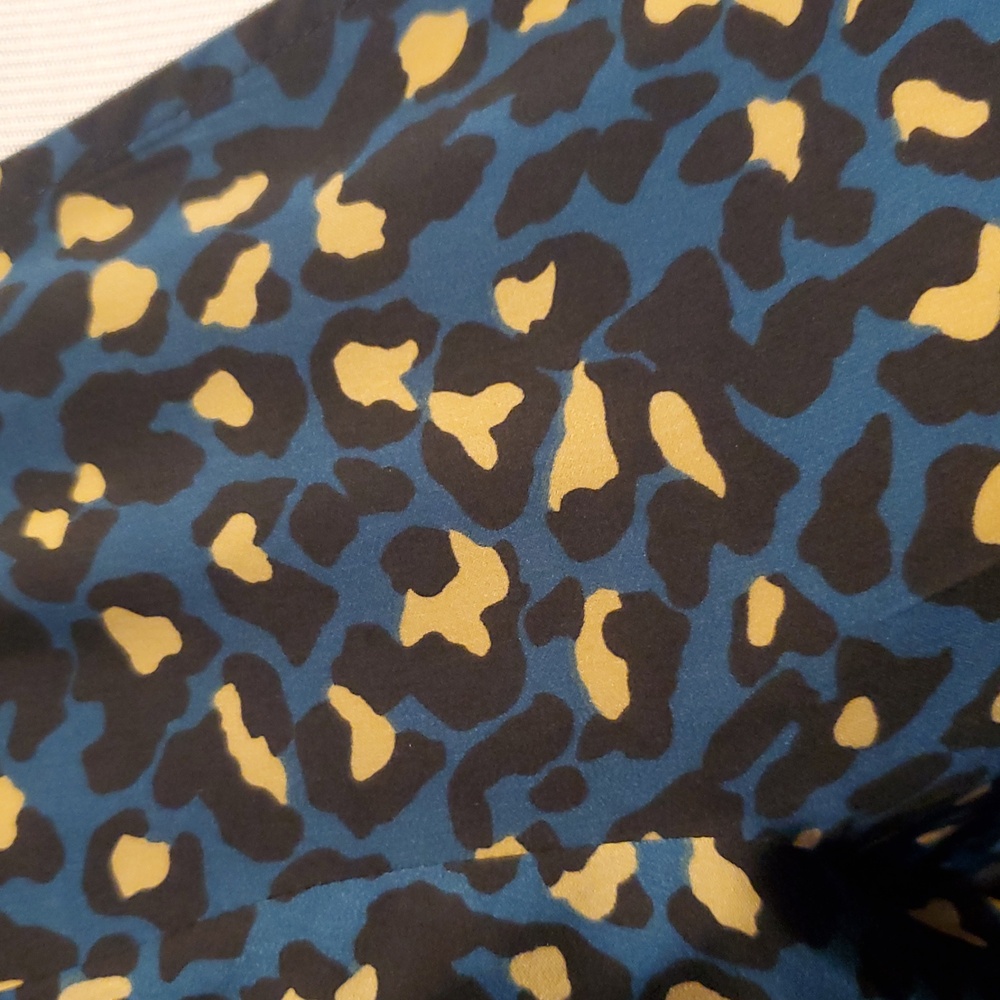 BCBGeneration Stylish Women's Wrap Top - Blue and Gold SZ XXS - Picture 2 of 7